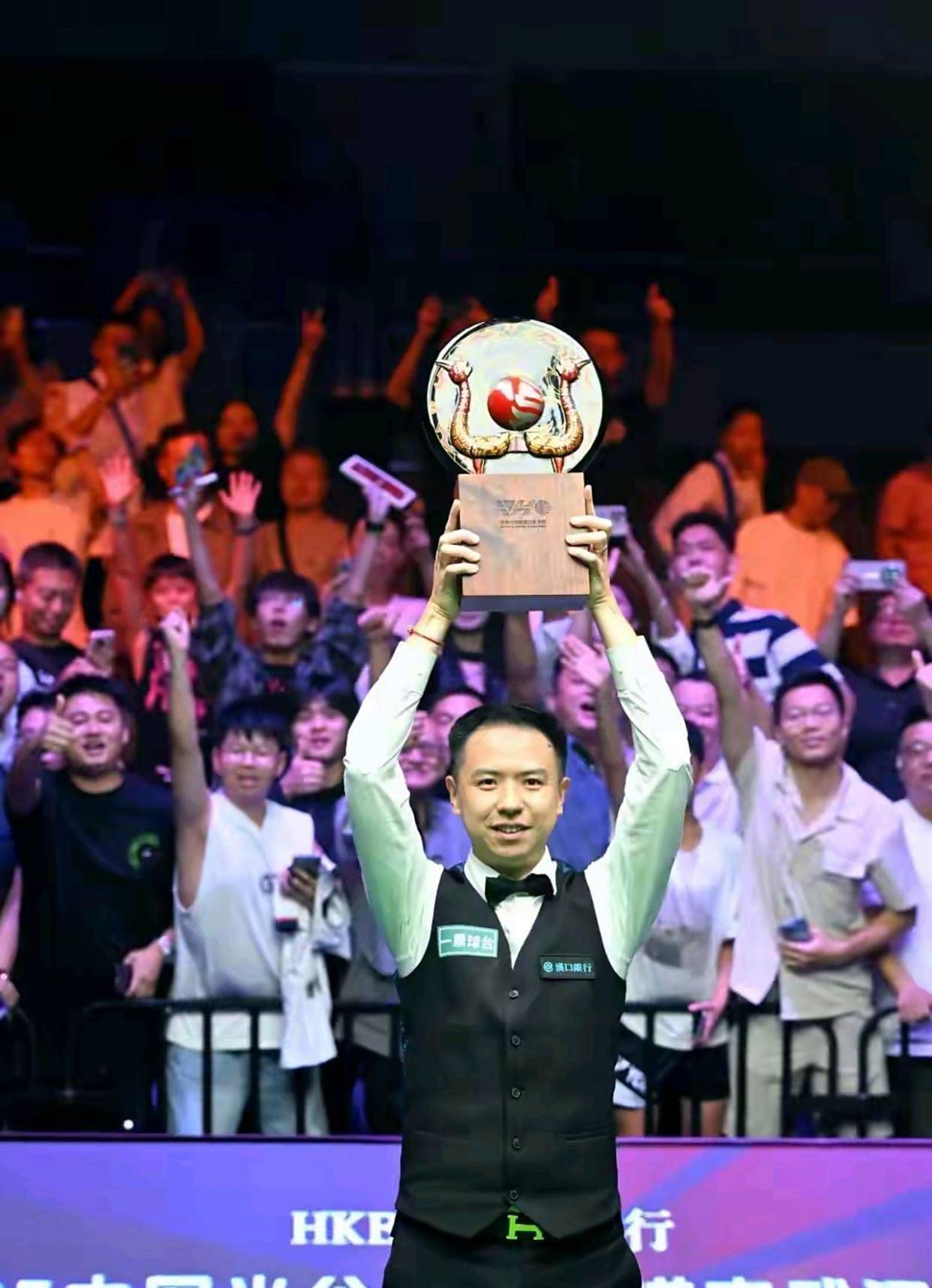 李影表现出 李影表现出